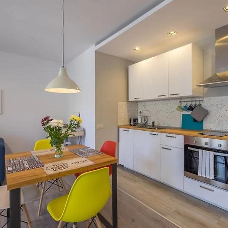 Quiet & Airy Modern Apt. Top Centre Free Parking София Екстериор снимка