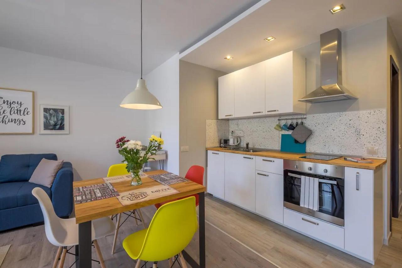 Quiet & Airy Modern Apt. Top Centre Free Parking София Екстериор снимка